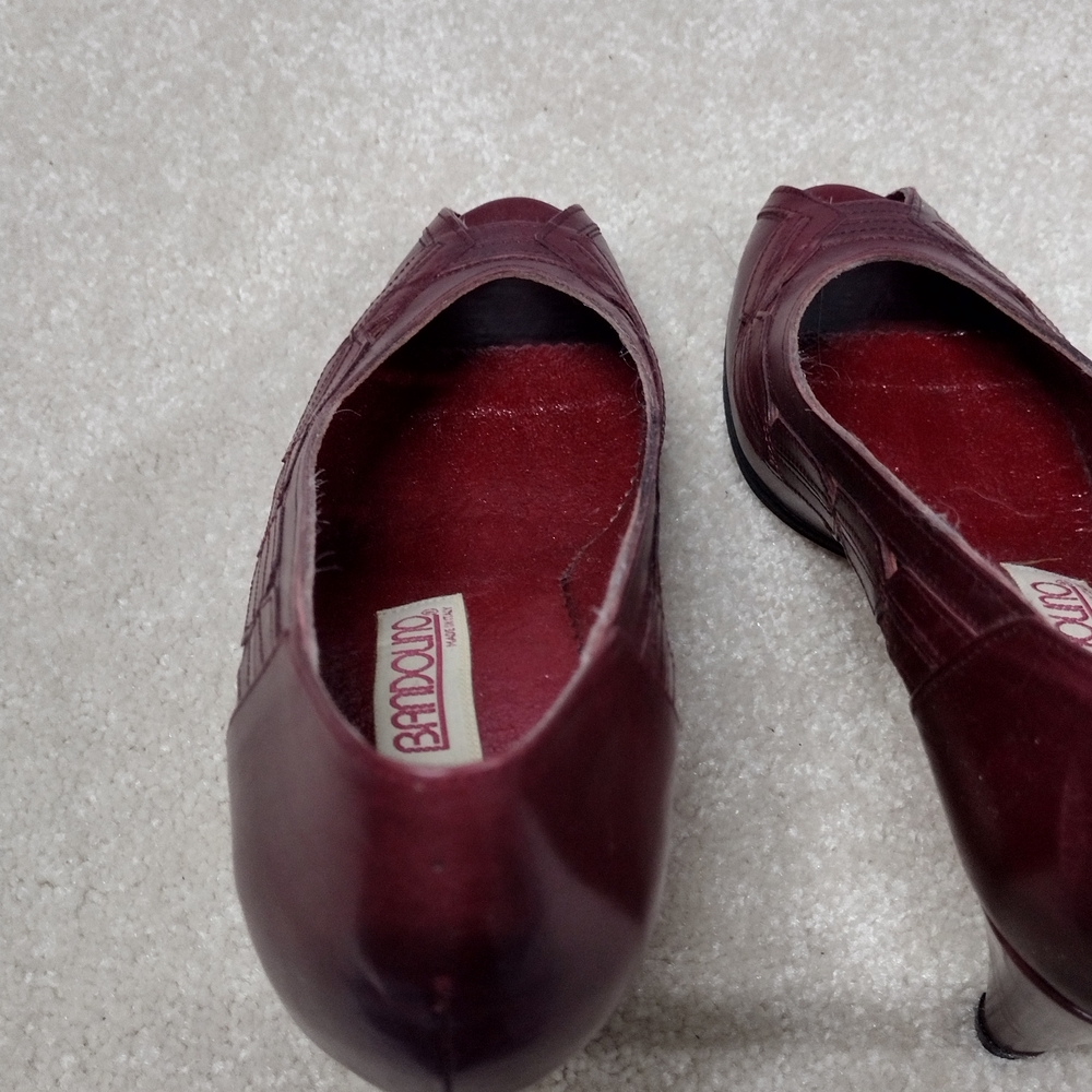 Vintage Bandolino Women's Red Peep Toe Shoes - Picture 12 of 14